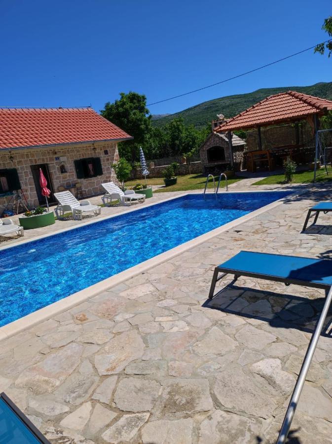Nikini Dvori Villa Gradac  Bagian luar foto