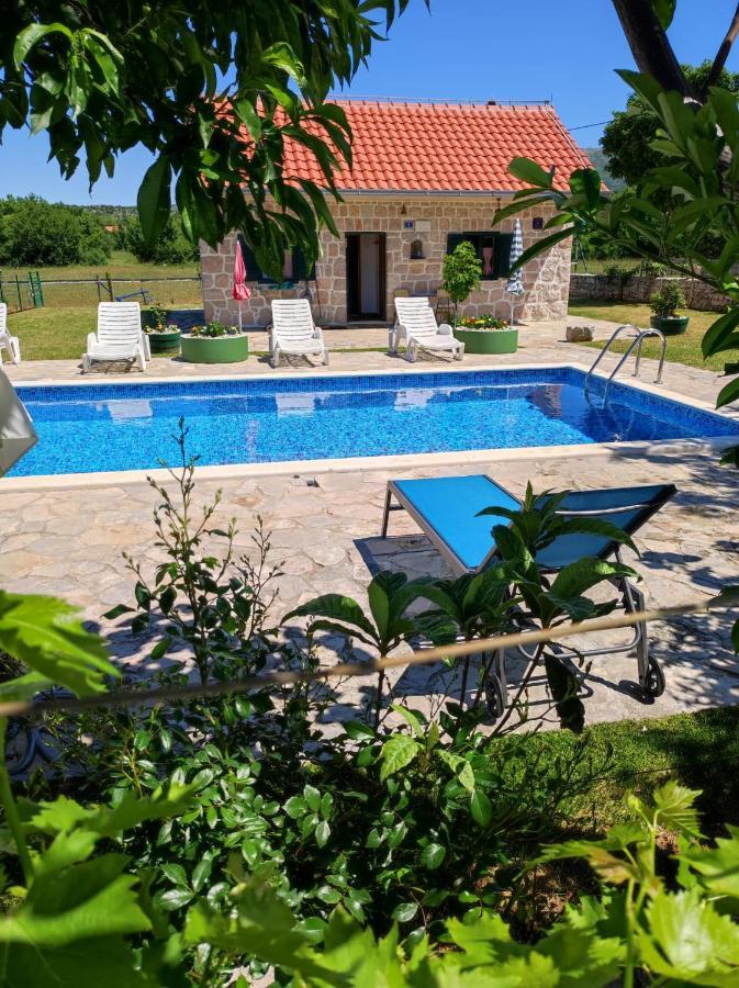 Nikini Dvori Villa Gradac  Bagian luar foto