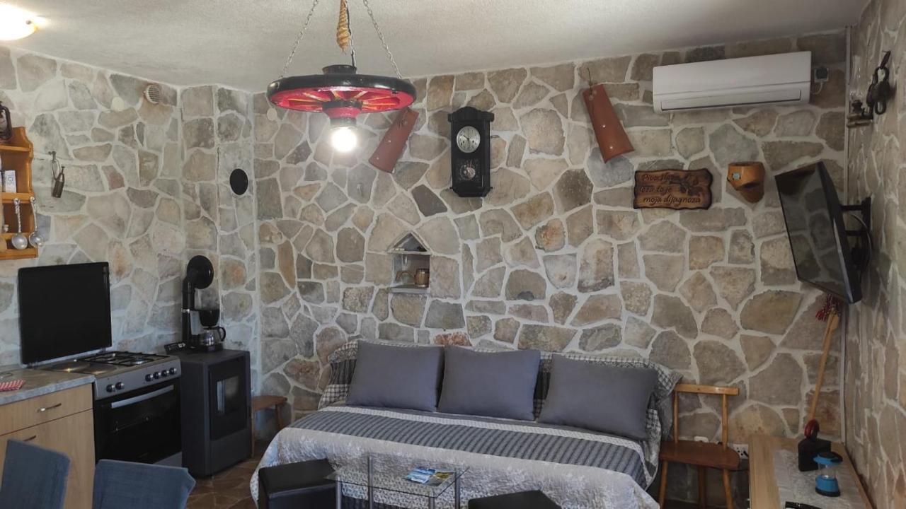 Nikini Dvori Villa Gradac  Bagian luar foto