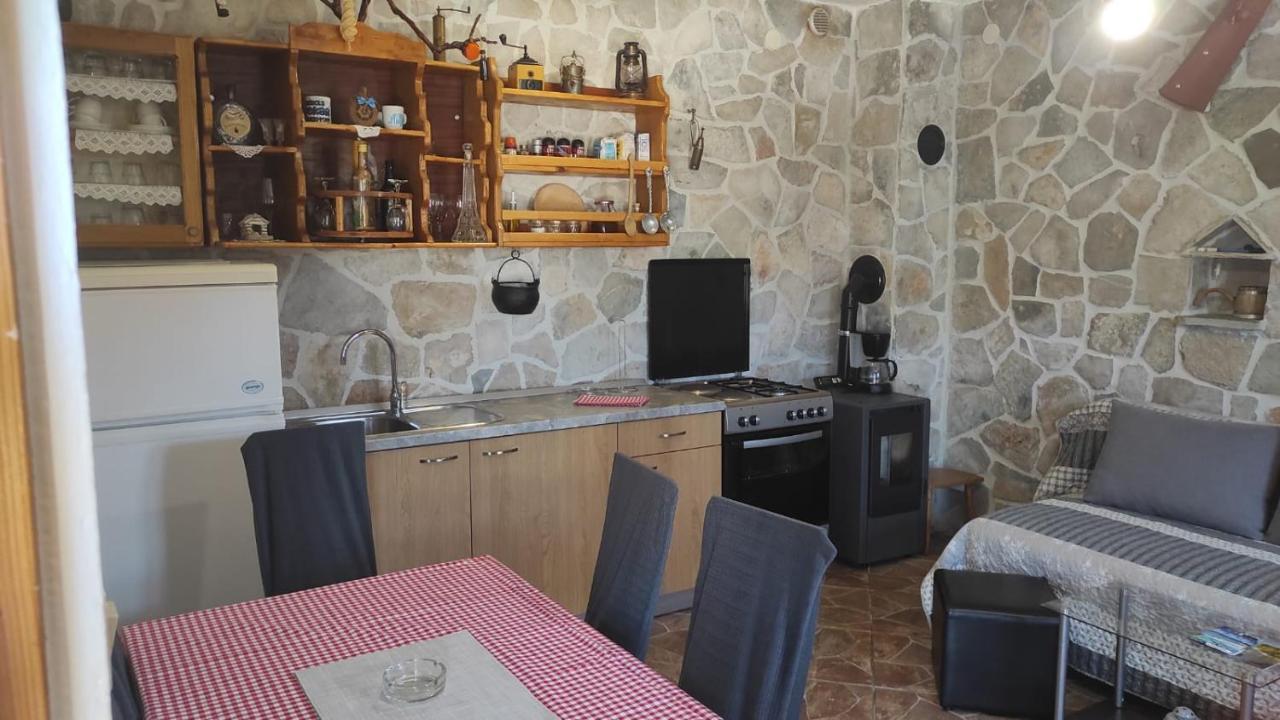 Nikini Dvori Villa Gradac  Bagian luar foto